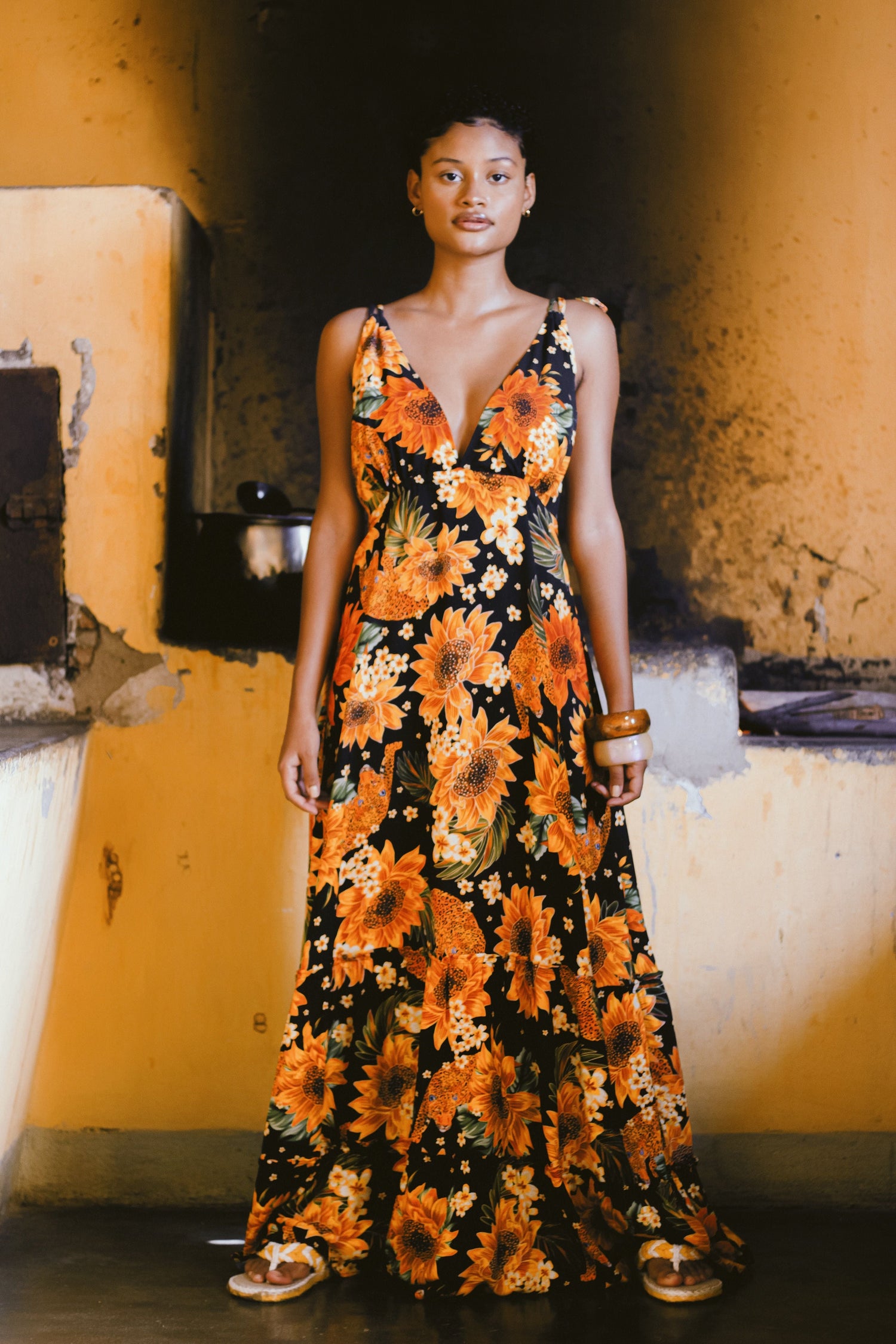 10 Wardrobe Essentials Every Stylish Woman Should Own
